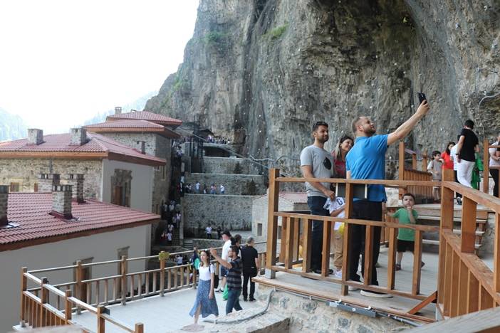 Trabzon'da Sümela Manastırı'nı kaç kişi ziyaret etti? Sayı giderek artıyor 1